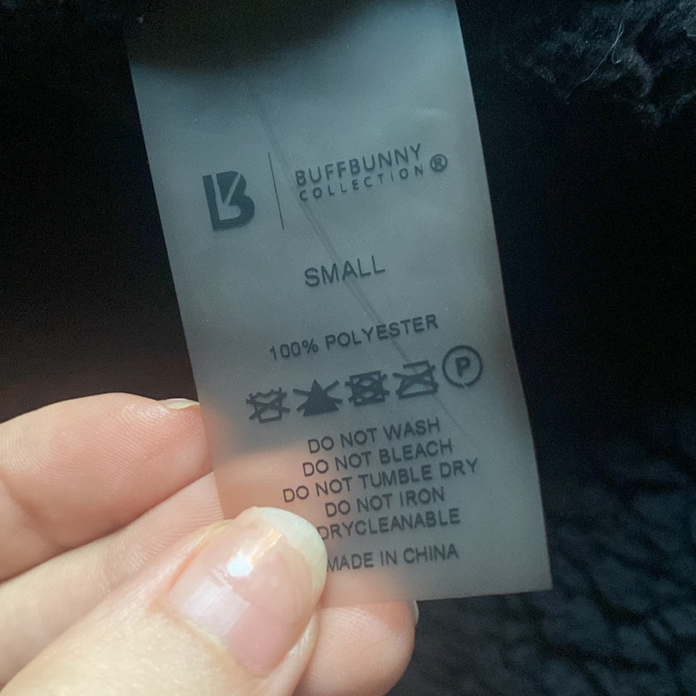 Buffbunny Reversible Cropped Pull Over - image 7